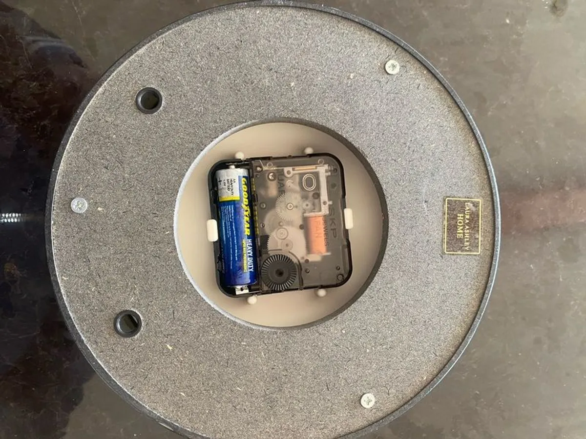 Thomas Kent Paddington Station Wall Clock. Laura Ashley. Excellent Condition - Image 3