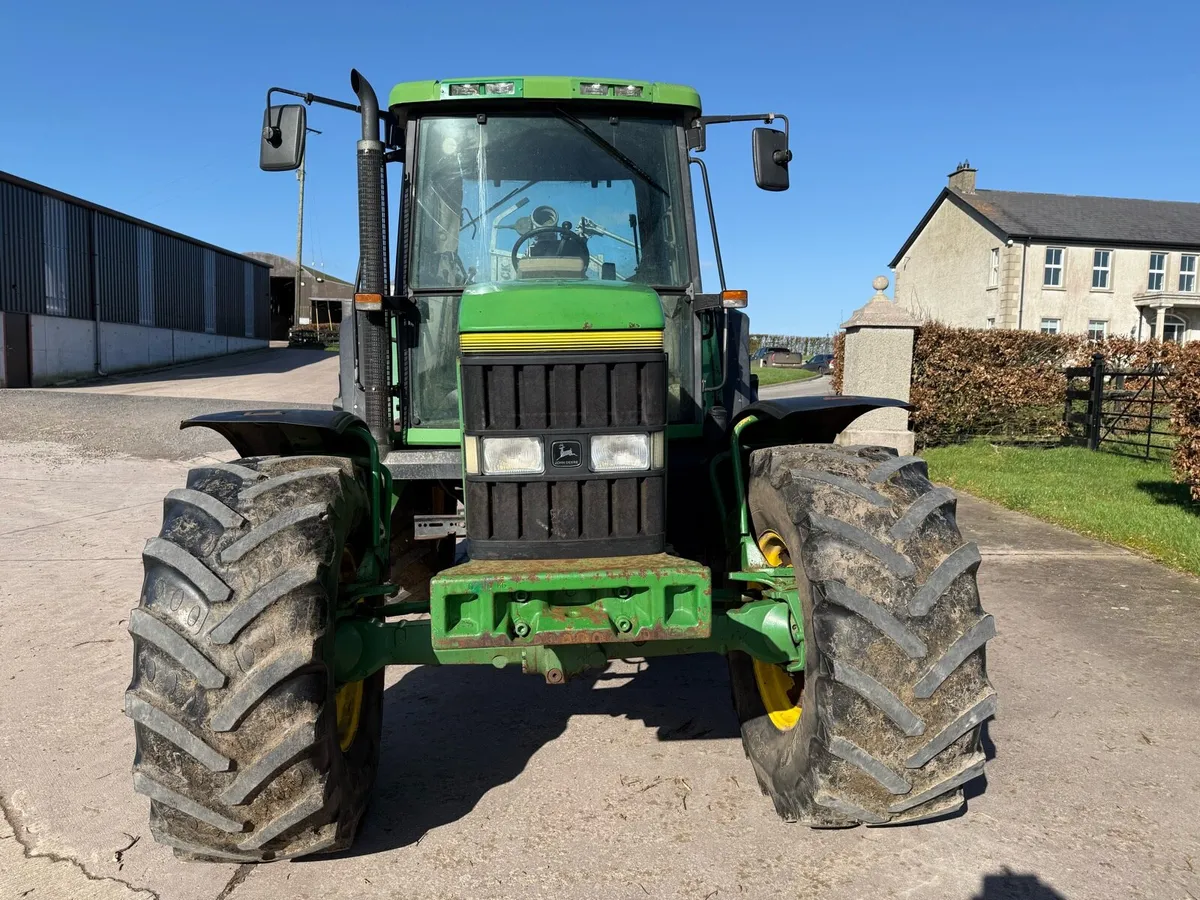 John Deere 6800 - Image 2