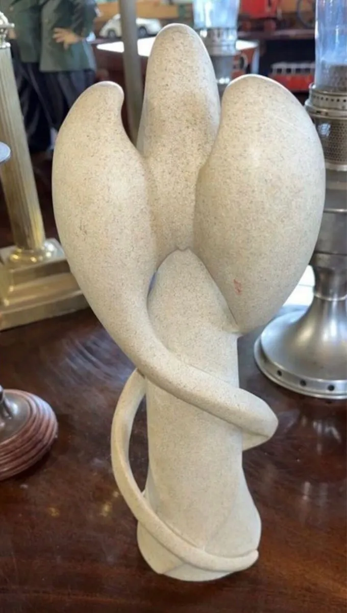 Angel of Love Figurine - Image 2