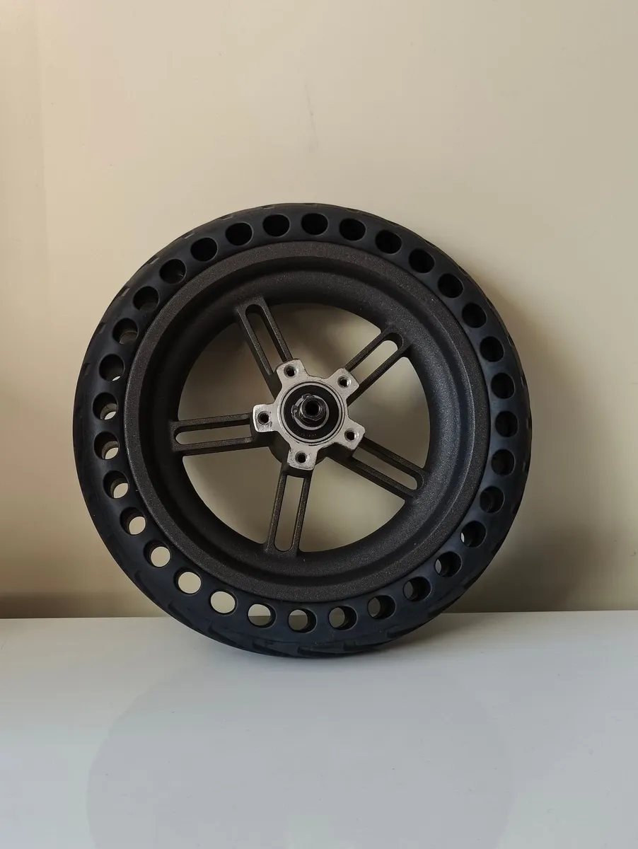 8.5” Rim + Solid (Flat-Free) Tyre – Xiaomi Electri