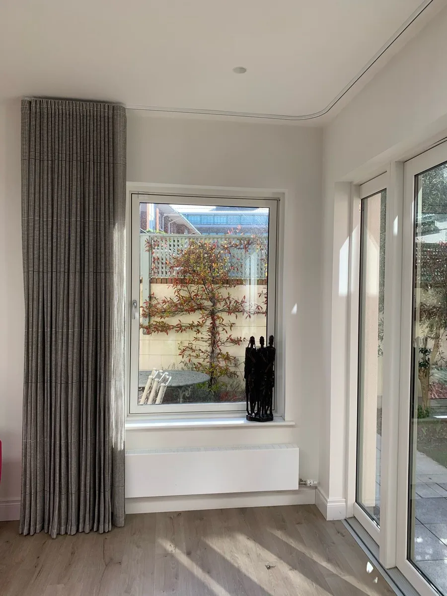 Light Curtains Blind and fittings - Image 2