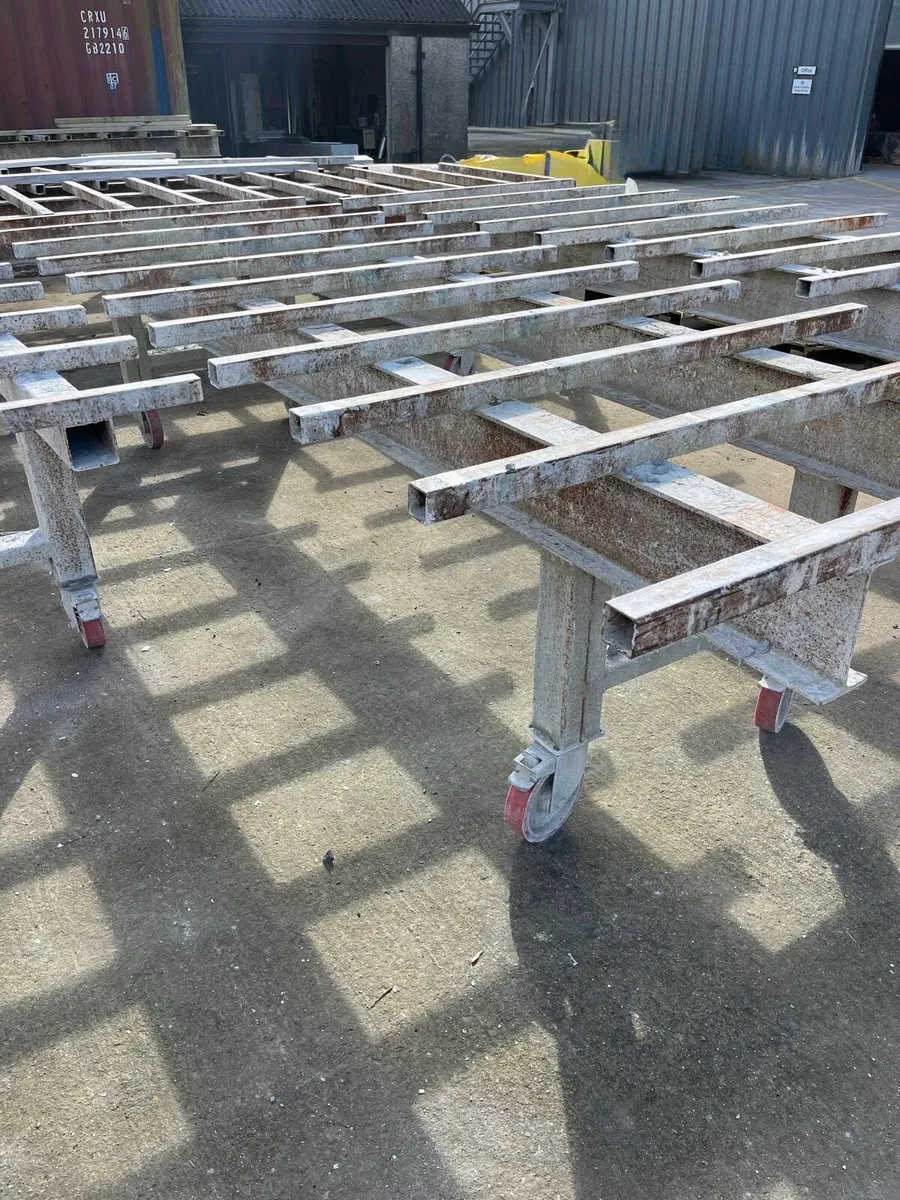 Heavy duty rolling benches 4m x 1.5m and 4m x 1.2m - Image 2
