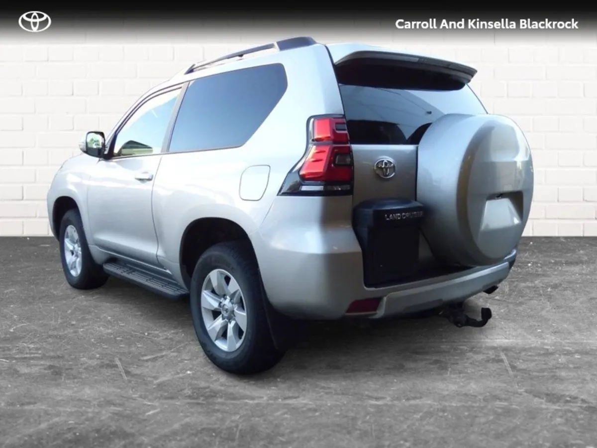 Toyota Land Cruiser 2.8 SWB Auto - Image 2