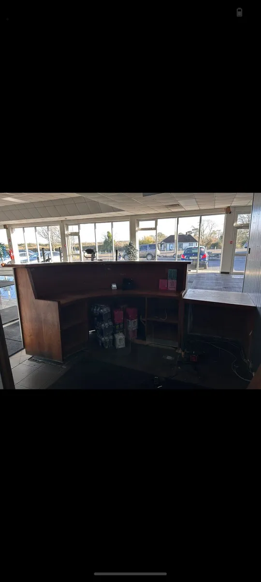 Reception desk - Image 3