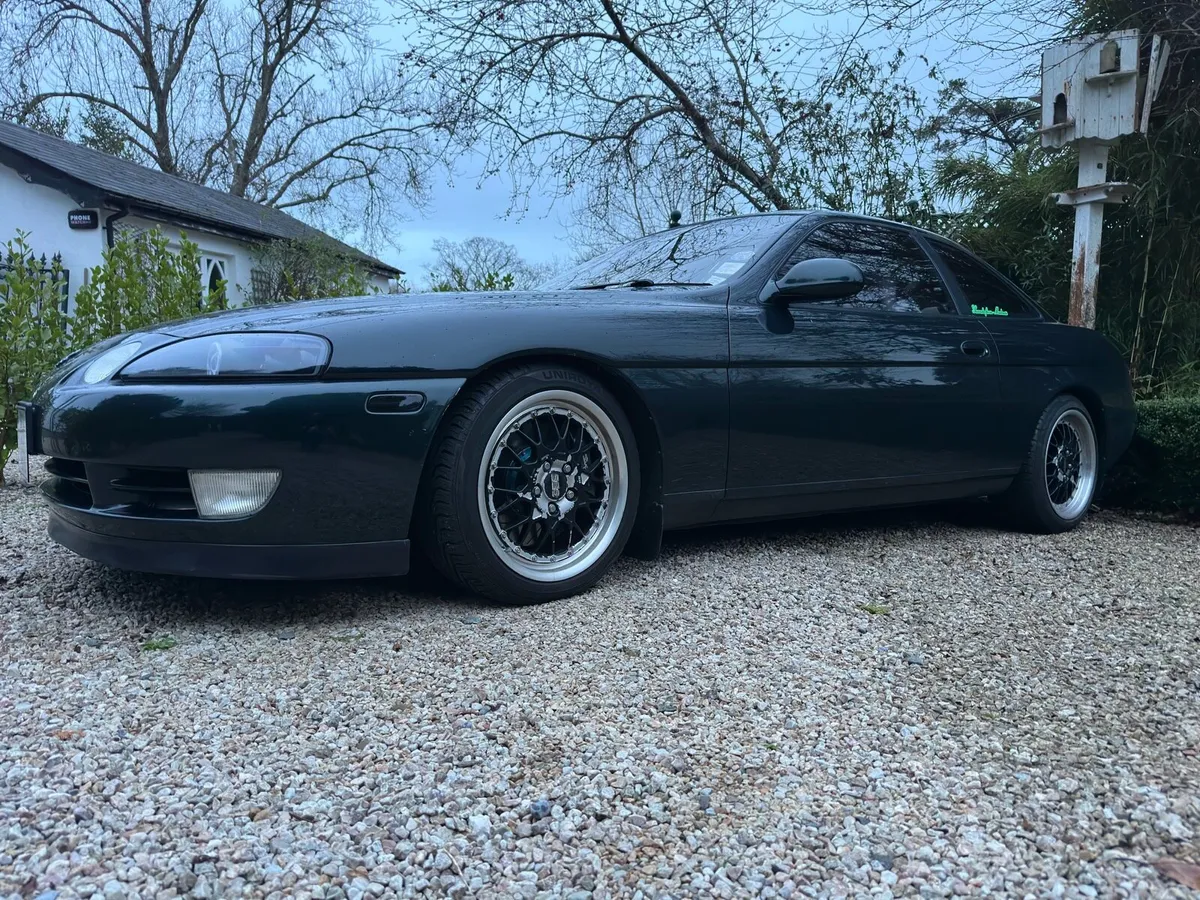 Toyota Soarer - Image 1