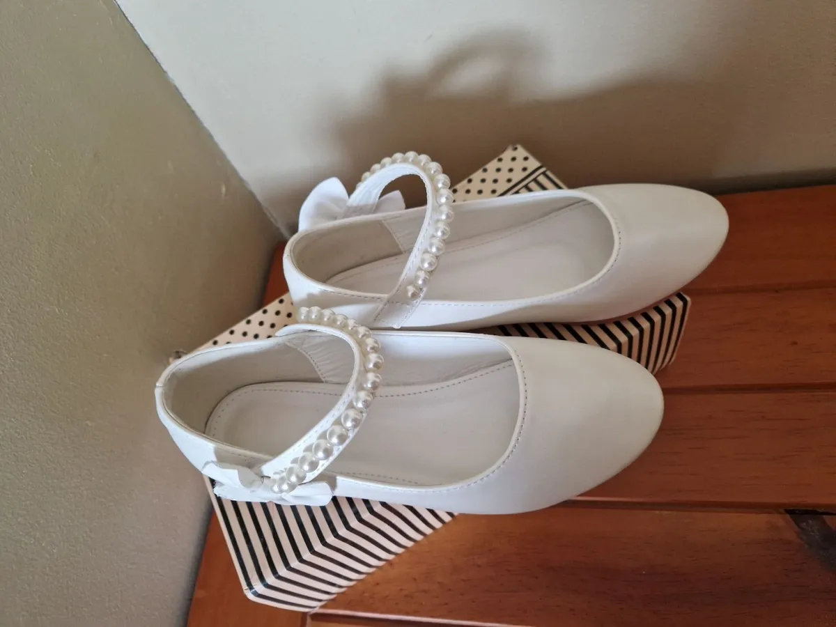 Communion dress - Image 3