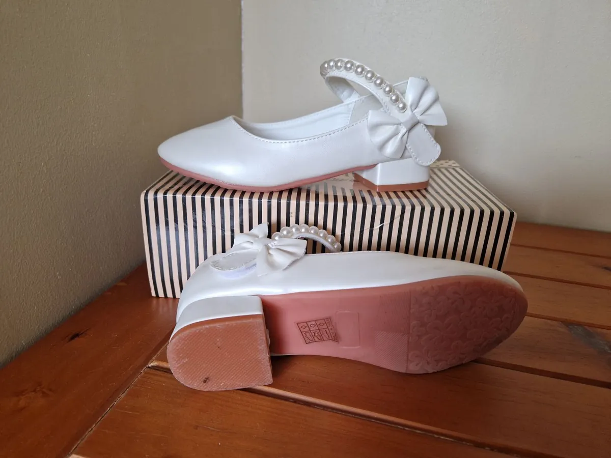 Communion dress - Image 4