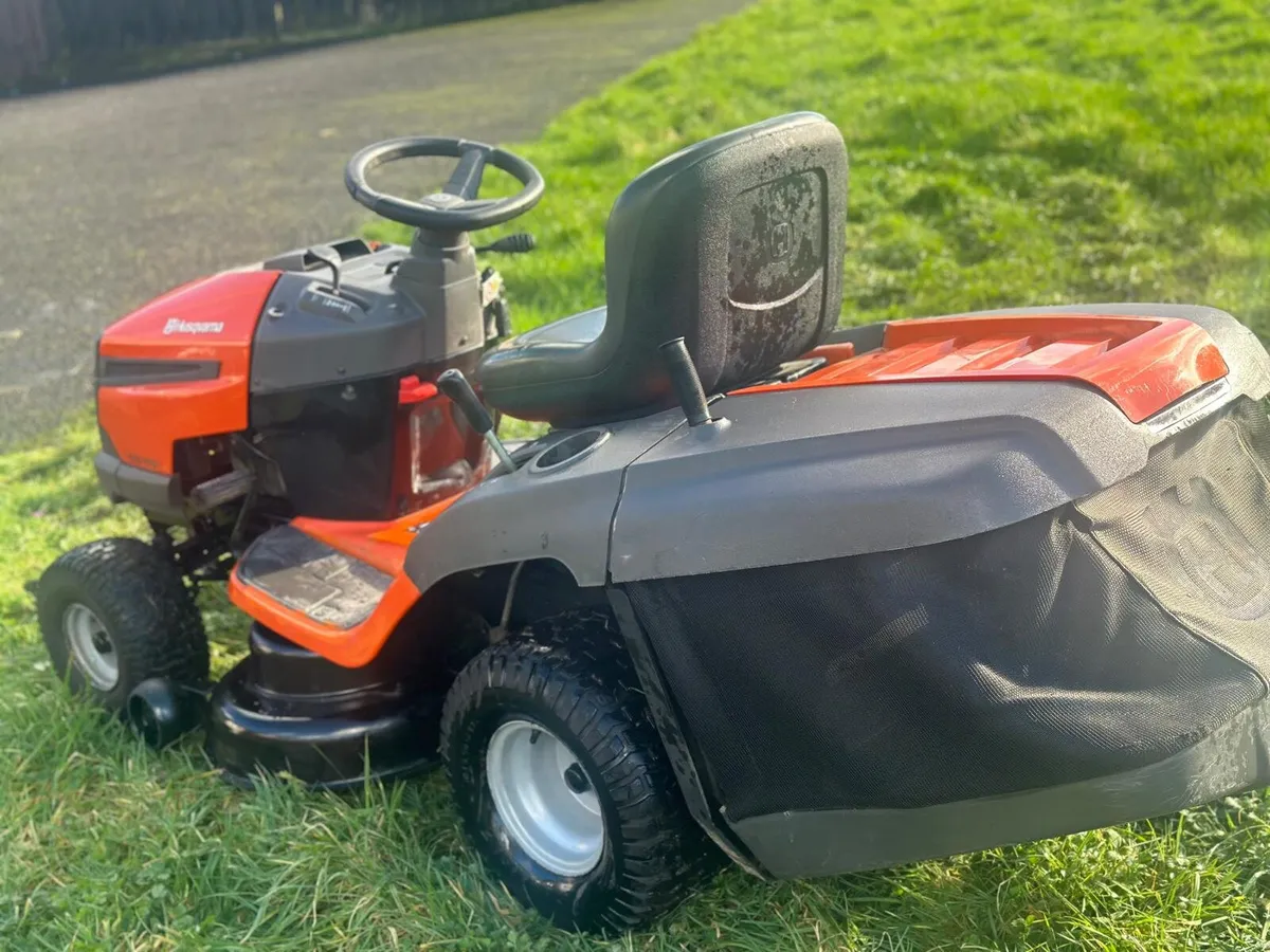 Ride on lawnmower - Image 3