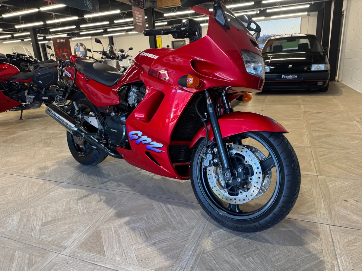 Kawasaki GPZ1100 1995 - Image 2