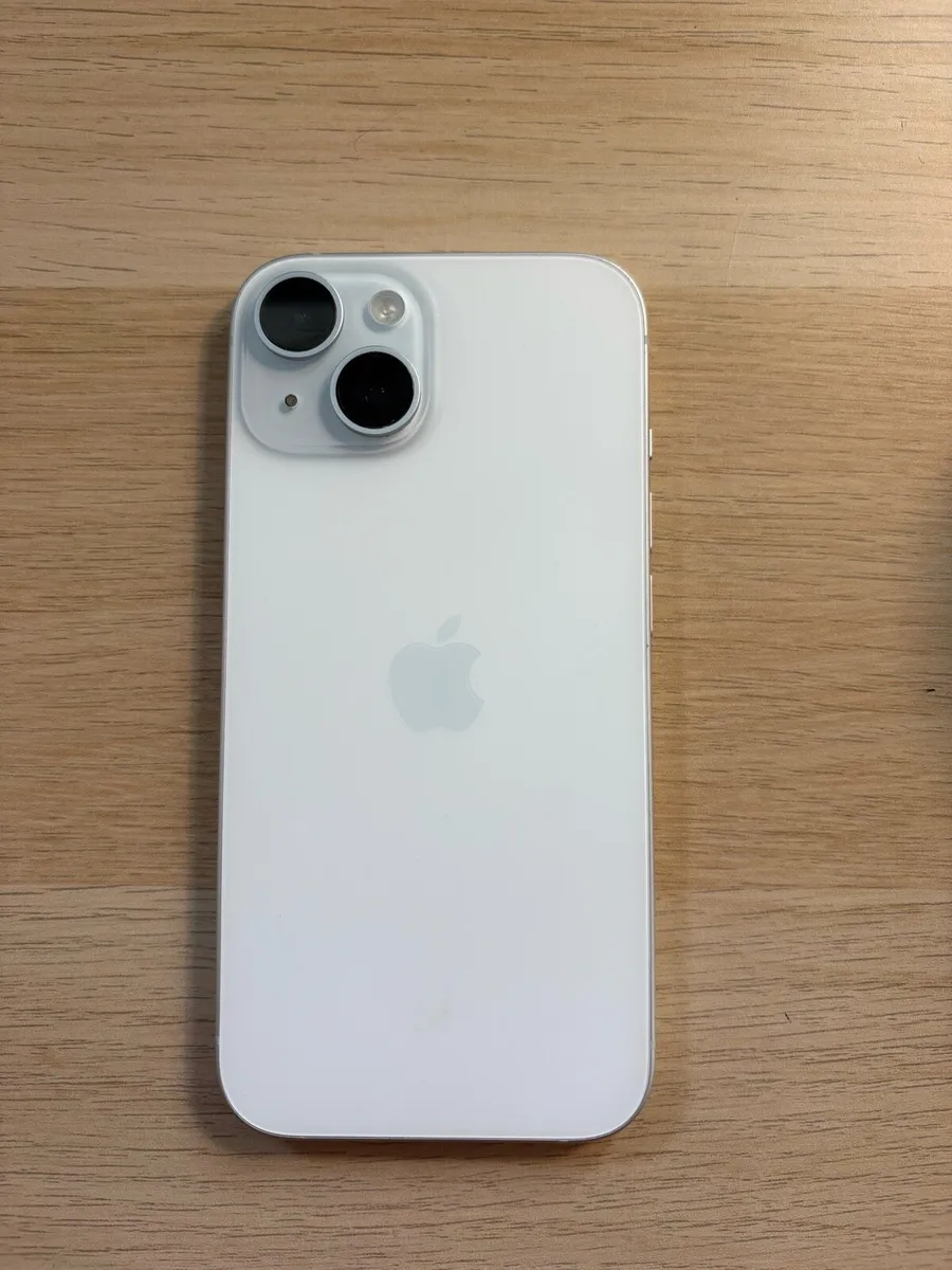 iPhone 15 - 128GB - Image 2