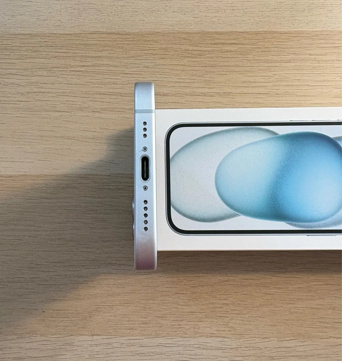 iPhone 15 - 128GB - Image 4