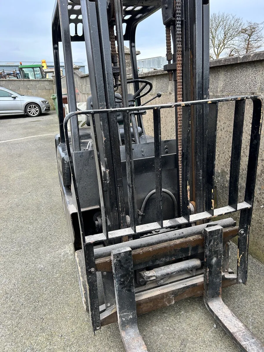 Gas Forklift for sale - Image 1
