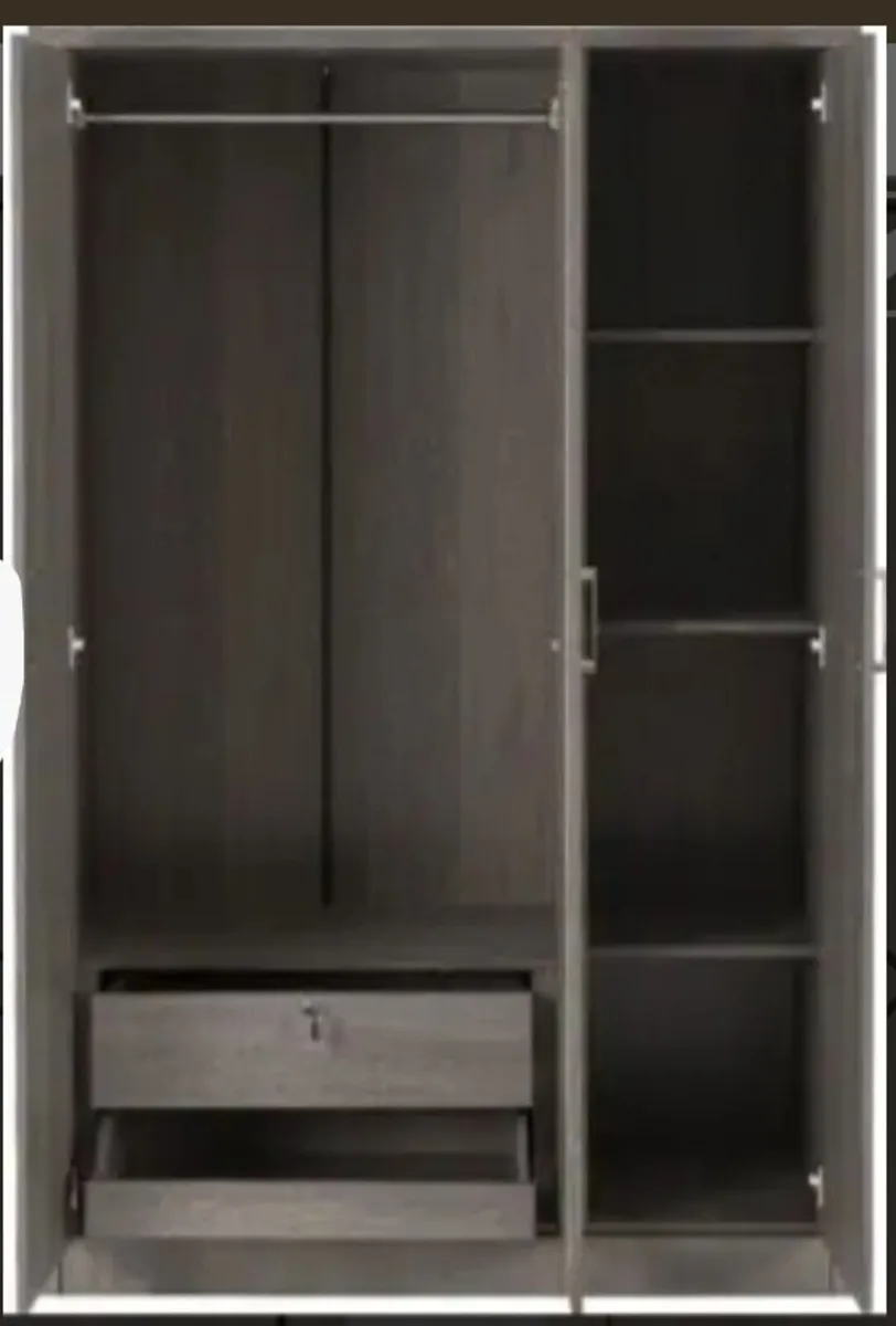 Lisbon 3 Door Wardrobe.No deposit required ✨ - Image 4