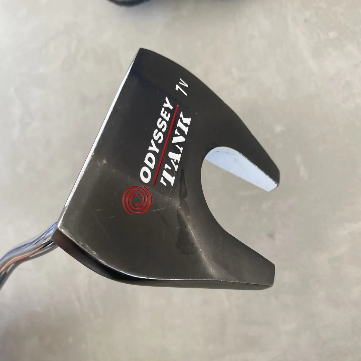 Odyssey Tank 7V Putter - Left Handed - Image 3