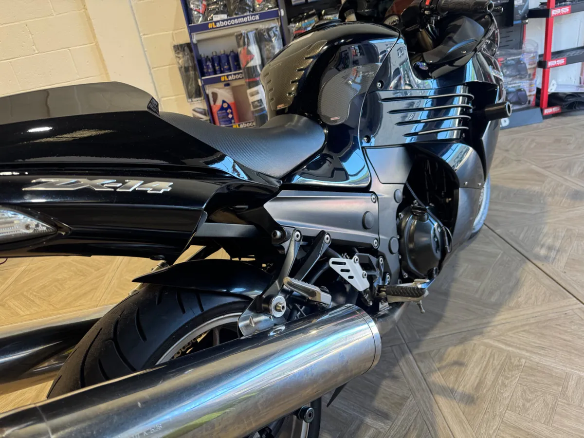 Kawasaki ZZR 2008 - Image 3