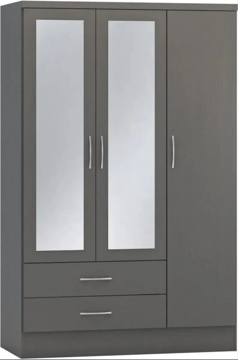 Nevada 3 Door 2 Drawer Mirrored Wardrobe - Image 1