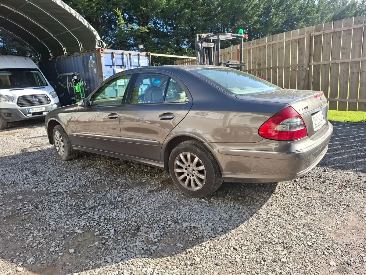 Mercedes e200 for breaking - Image 1