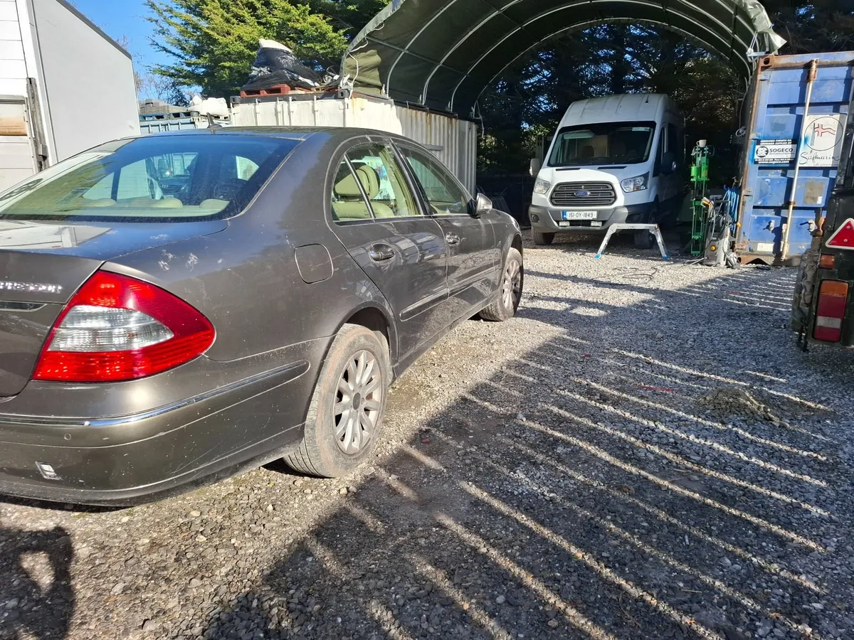 Mercedes e200 for breaking - Image 2