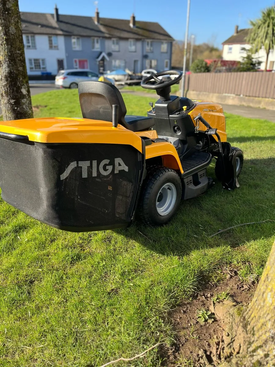 Stiga estate 3084H ride on lawnmower - Image 3