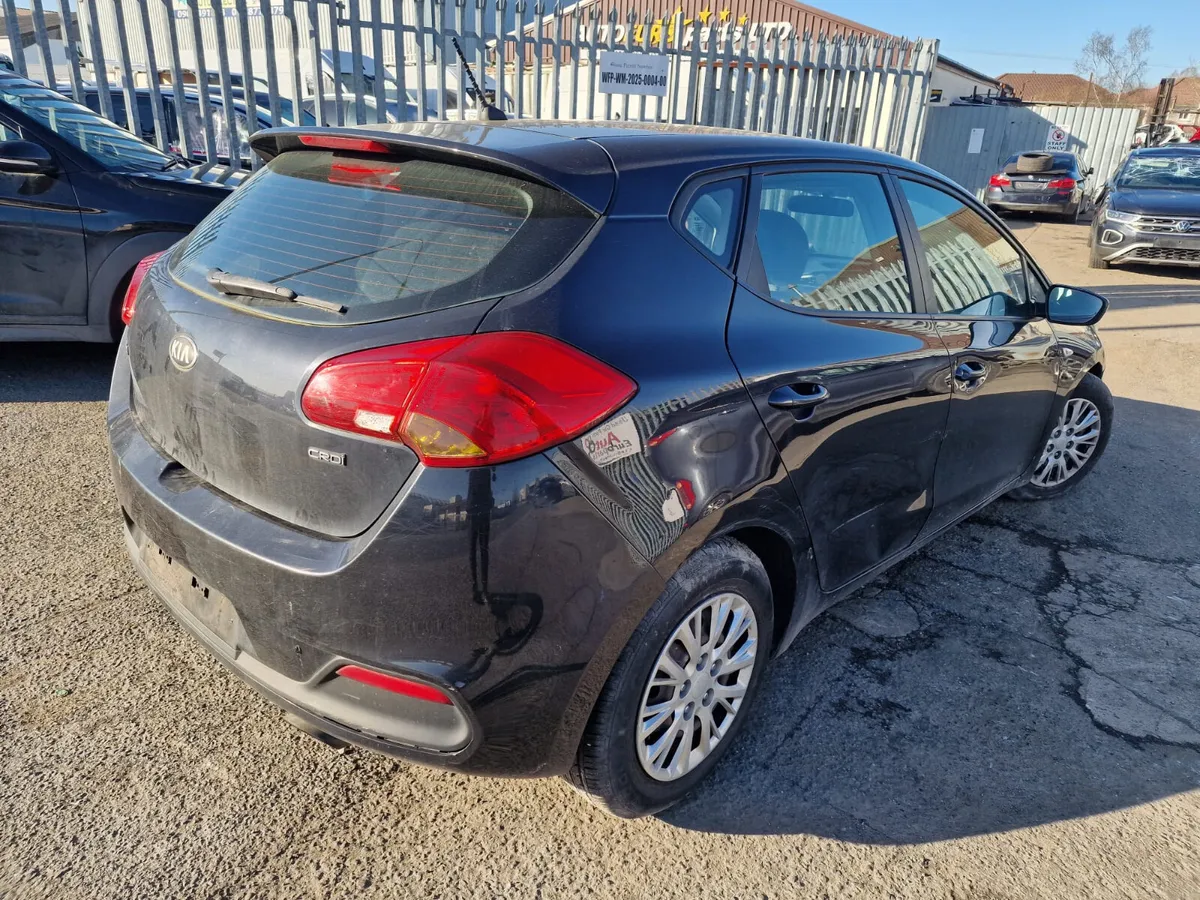 13 KIA CEED 1.4 CRDI (D4FC) FOR BREAKING - Image 4