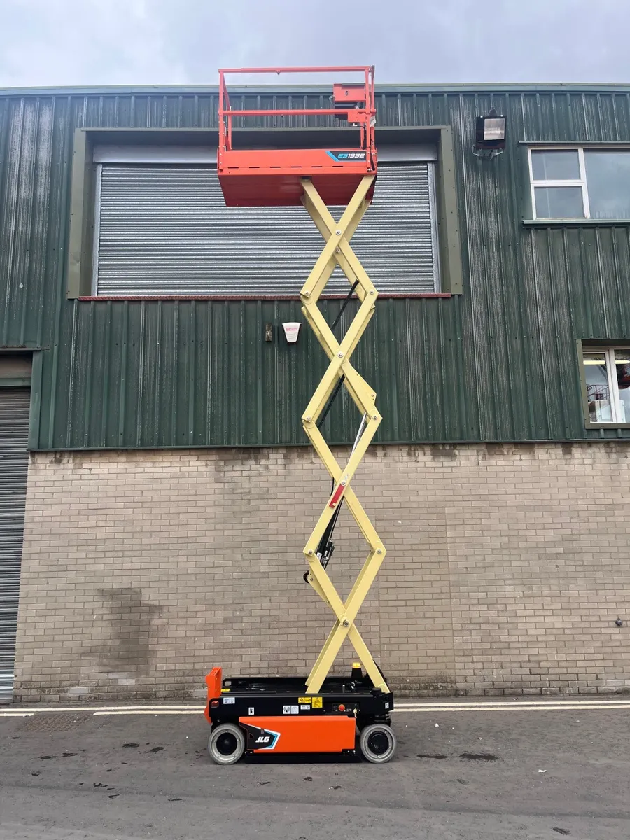 New JLG ES1932 Electric Scissor Lifts - Image 3