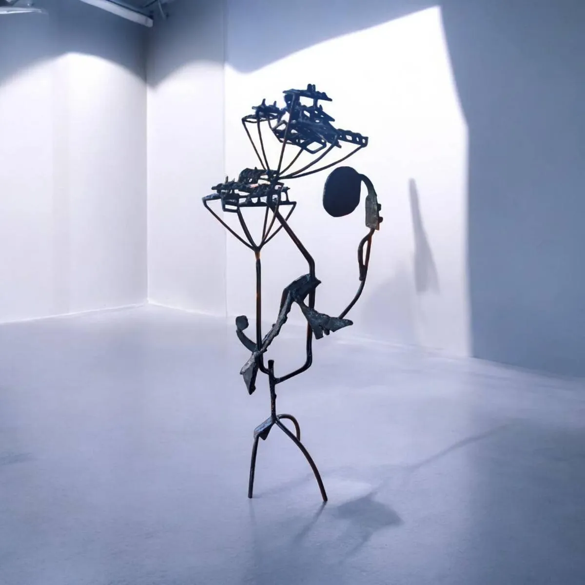 Brutalist metal sculpture, artist unknown, D18 - Image 2