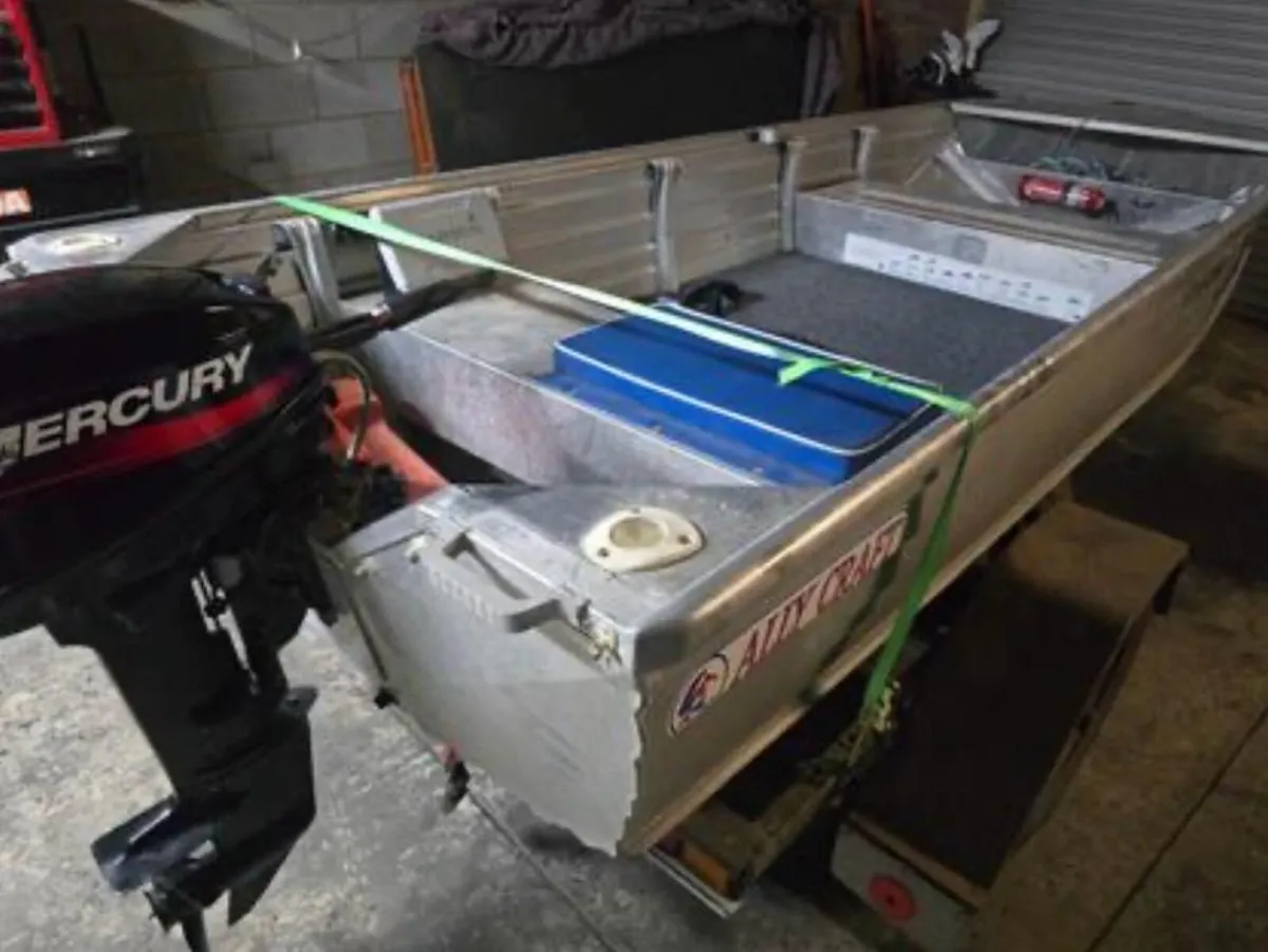 Aluminium 12ft boat with engine & Trailer - Image 3