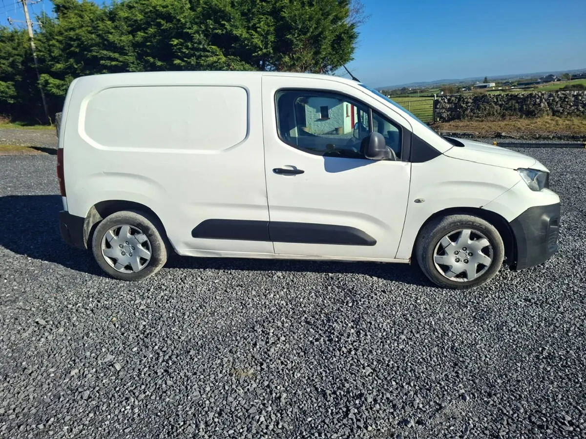 2019 Peugeot Partner - Image 4