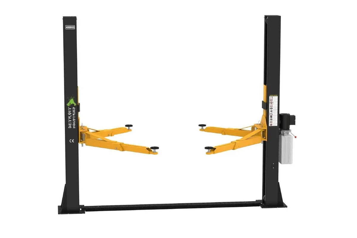 Detroit Industries 4 Ton 2 Post Lift 4000kg