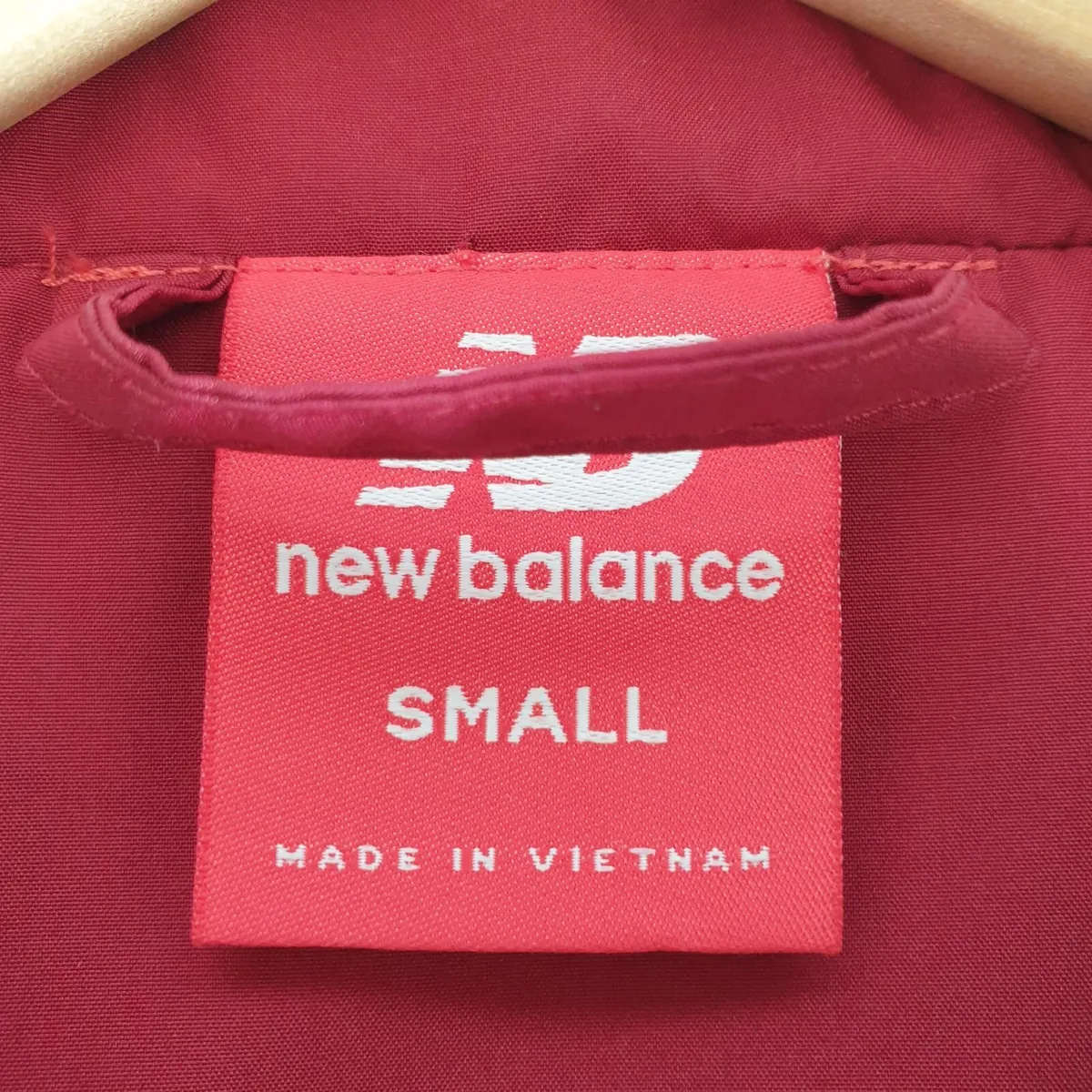 New Balance mens maroon jacket size small - Image 3