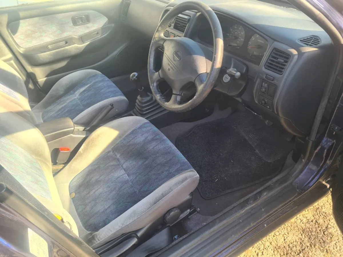 Nissan almera - Image 4