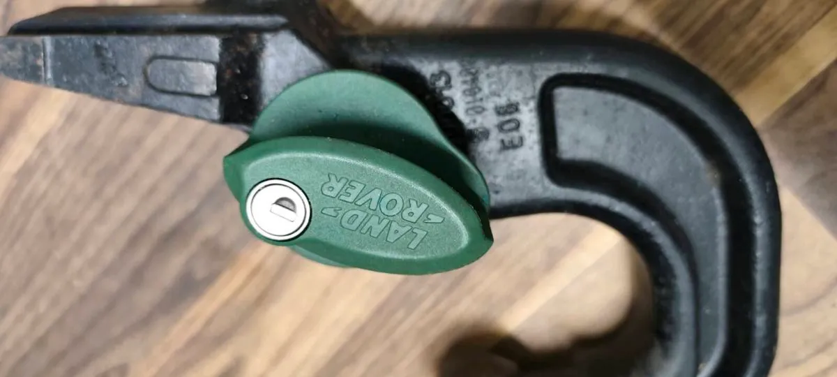 Land rover discovery 4 tow bar removable - Image 3