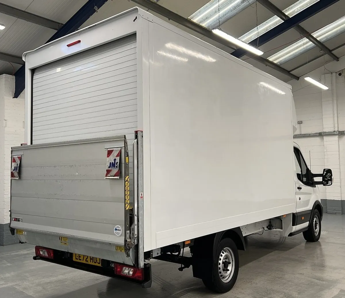 2023 Ford Transit Luton Box Van - Image 3