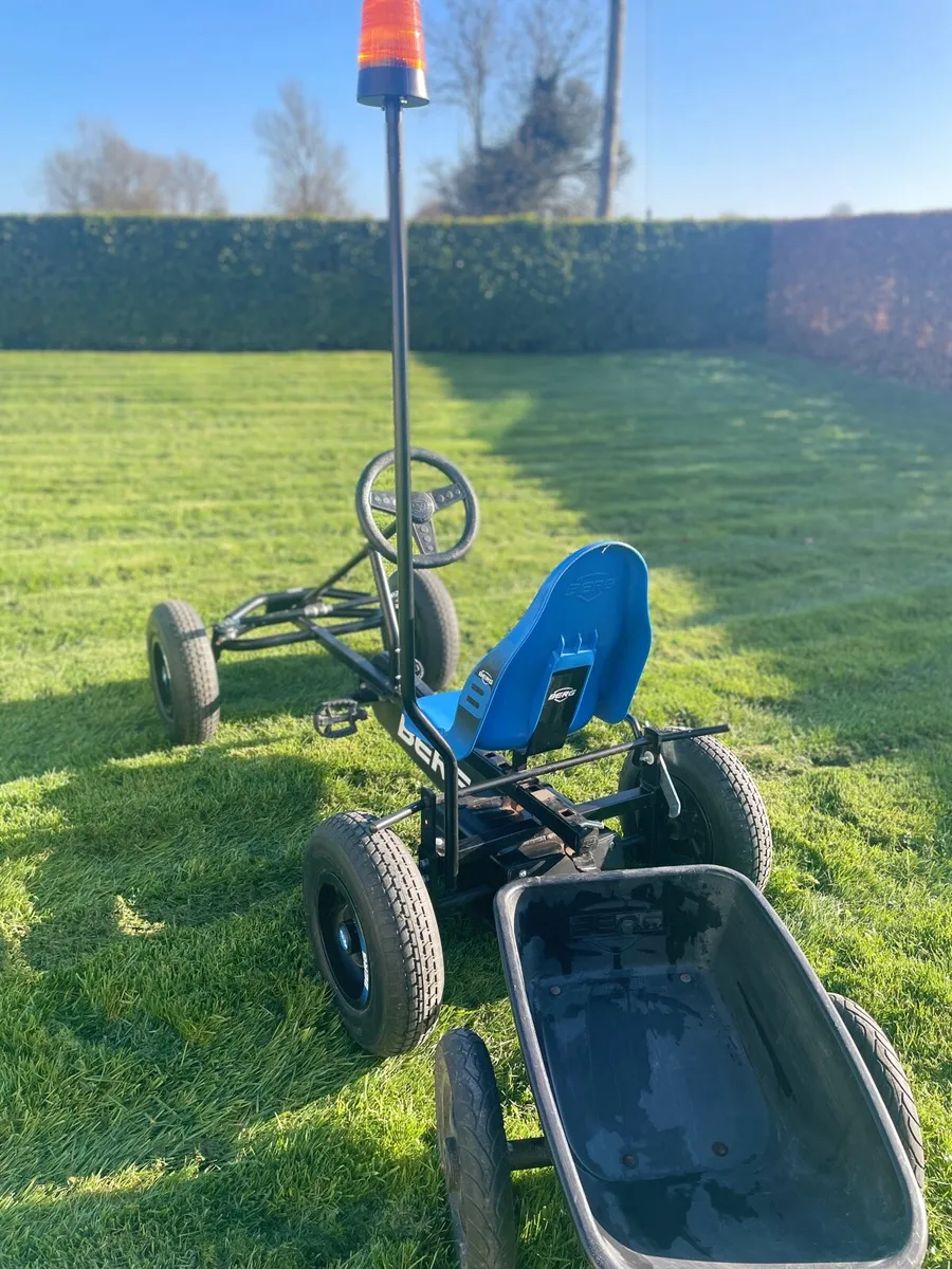 BERG Go Kart with trailer & flashing light - Image 3