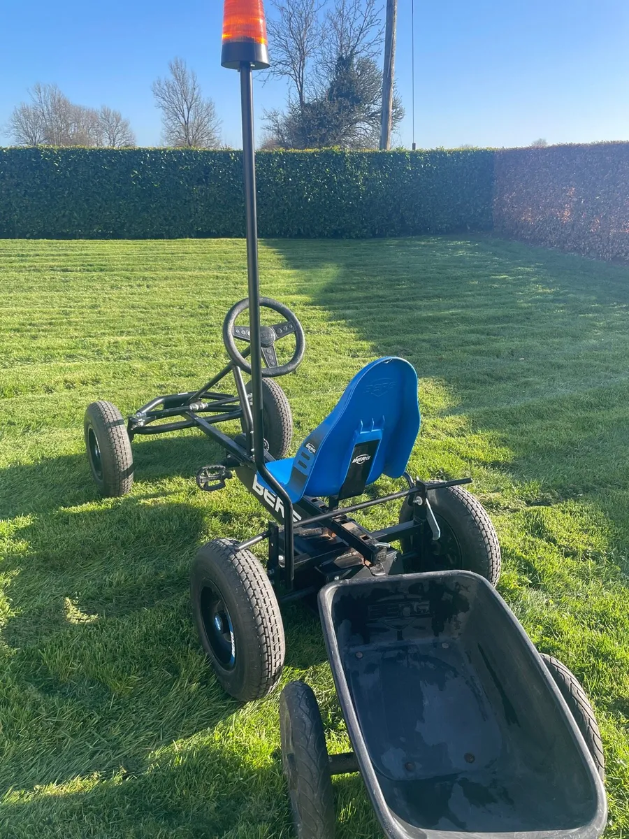 BERG Go Kart with trailer & flashing light - Image 2