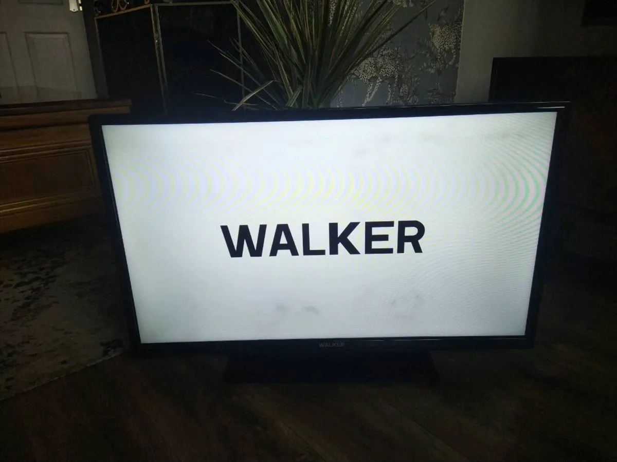 Walker 32" FHD TV not smart WB32NBLED - Image 3