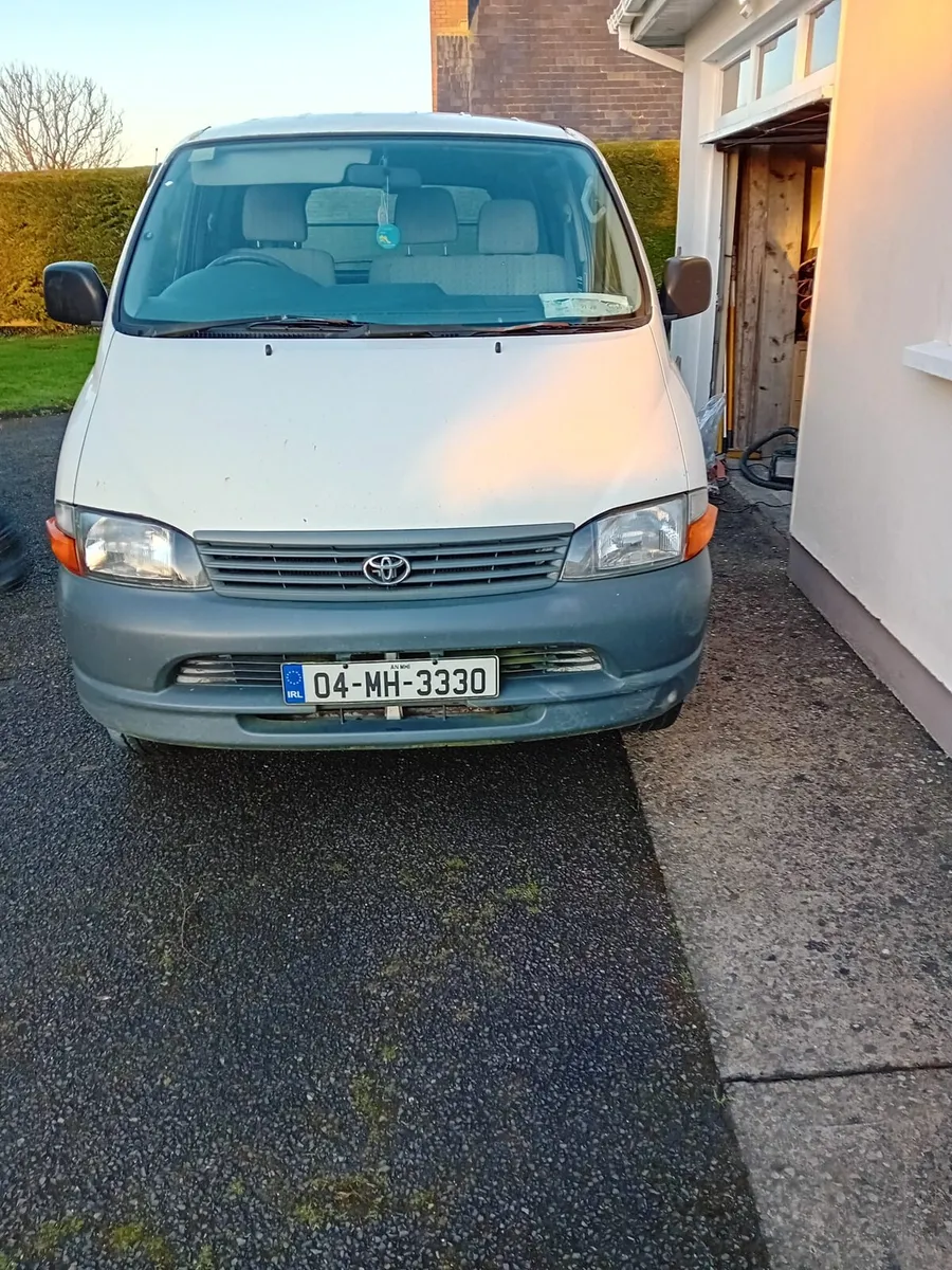 Toyota Hiace - Image 4