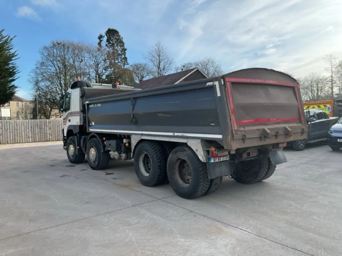 2016 Volvo FM460 8x4 Tipper - Image 4