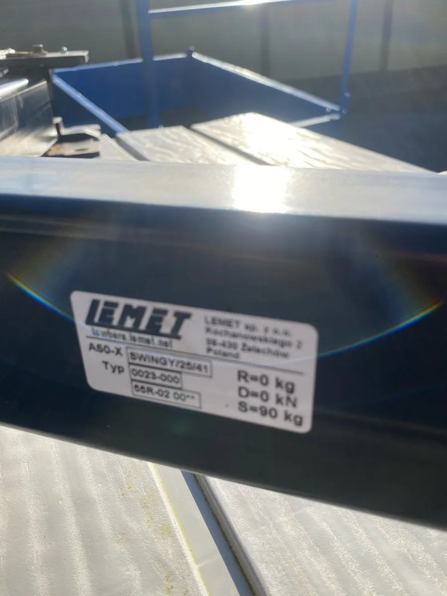 Swinging Towvar - Image 1