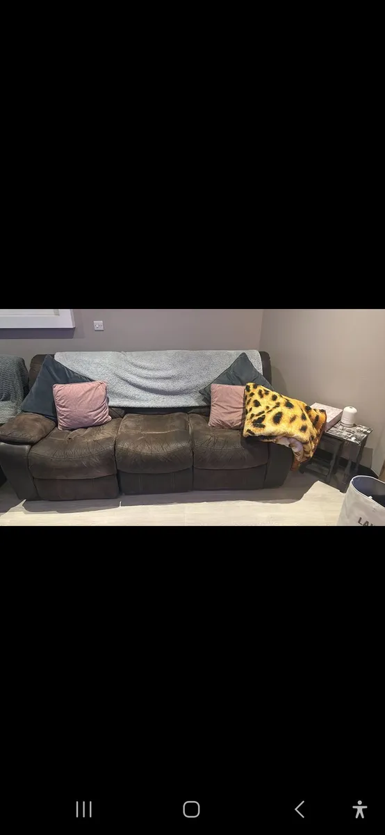 3+1+1 sofa - Image 3