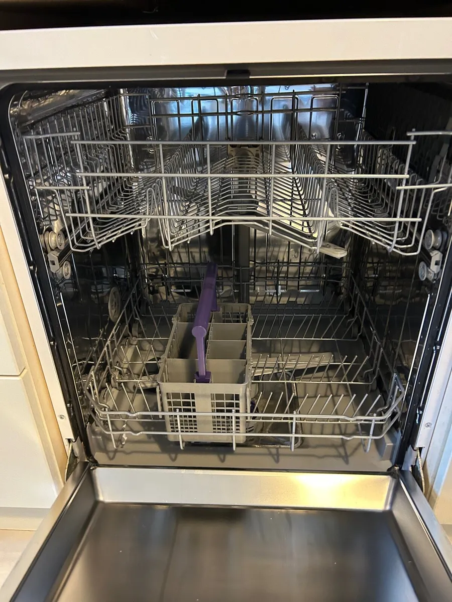 Beko dishwasher and belling electric hob - Image 2