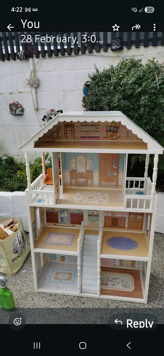 Doll house and dolls pram - Image 2