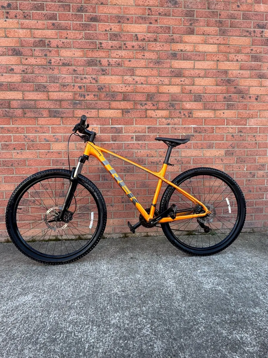 Trek Marlin 5 29” MTB - Image 1