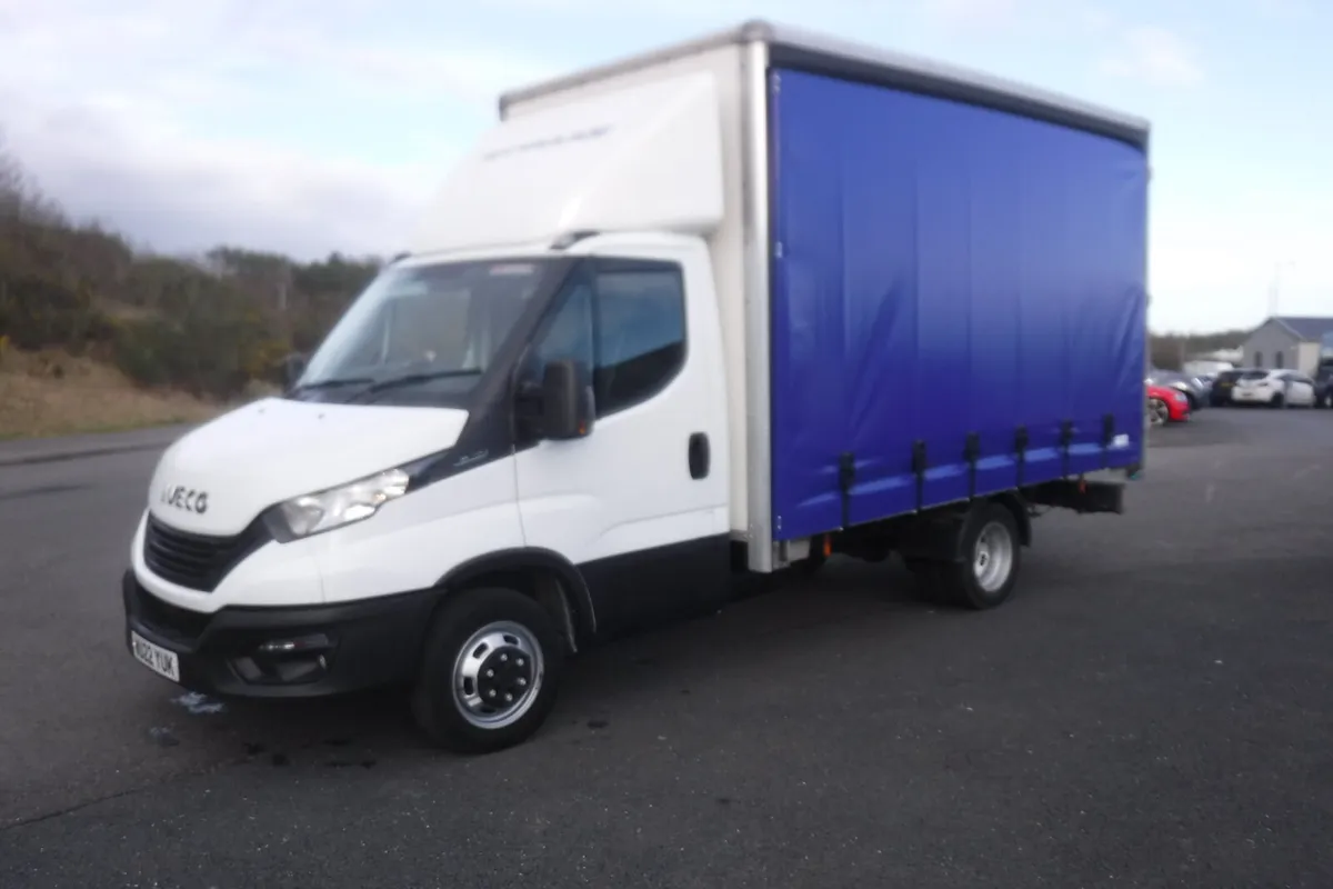 Iveco Daily 2022 13FT 6" curtainsider . - Image 2