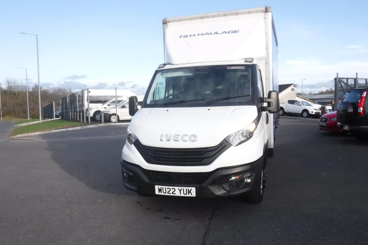 Iveco Daily 2022 13FT 6" curtainsider . - Image 3