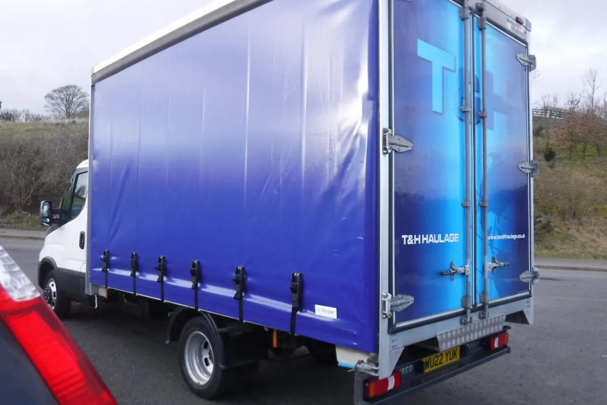 Iveco Daily 2022 13FT 6" curtainsider . - Image 4