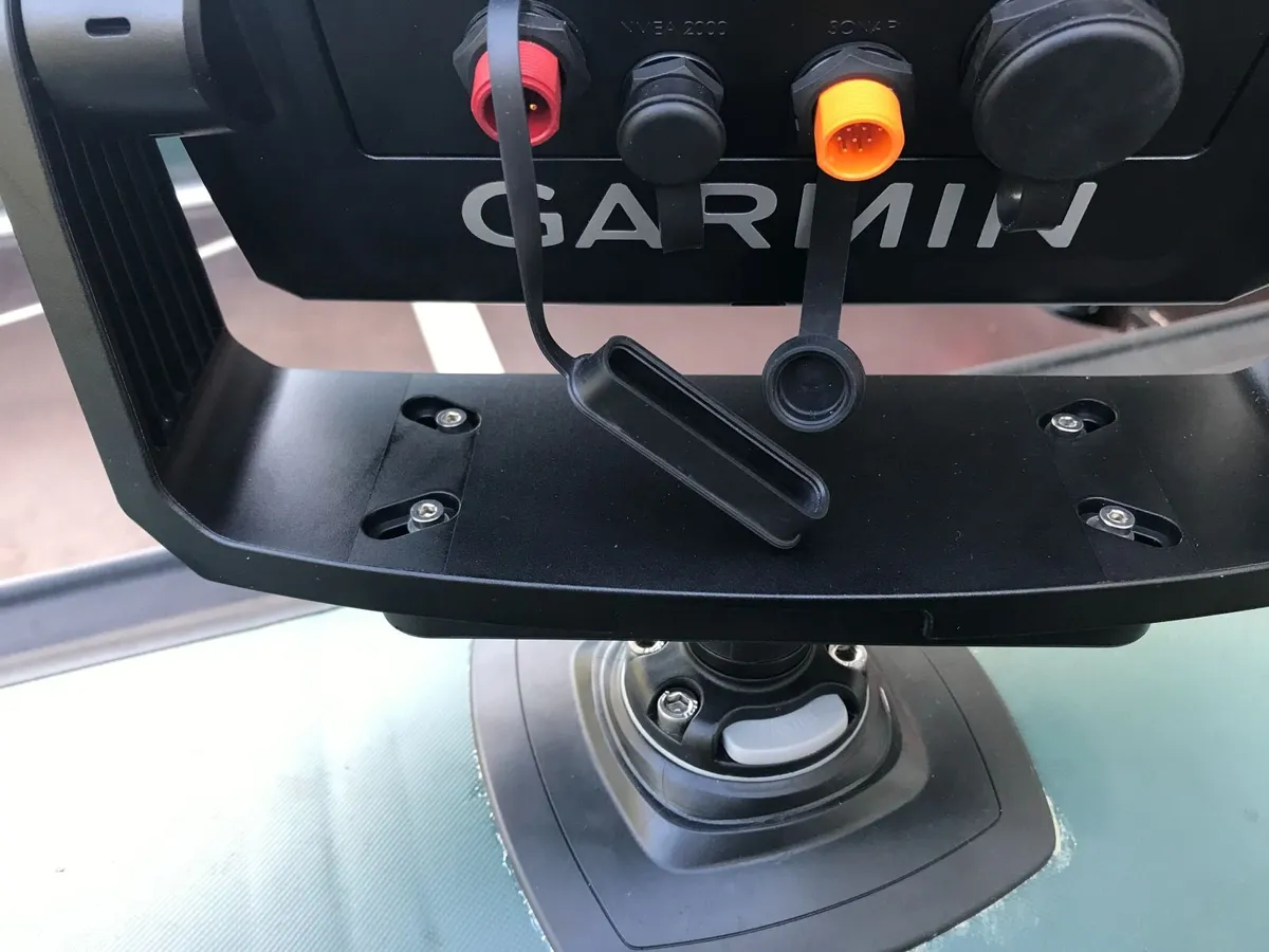 Fishfinder mount for PVC or hard surface 7''-9'' - Image 3