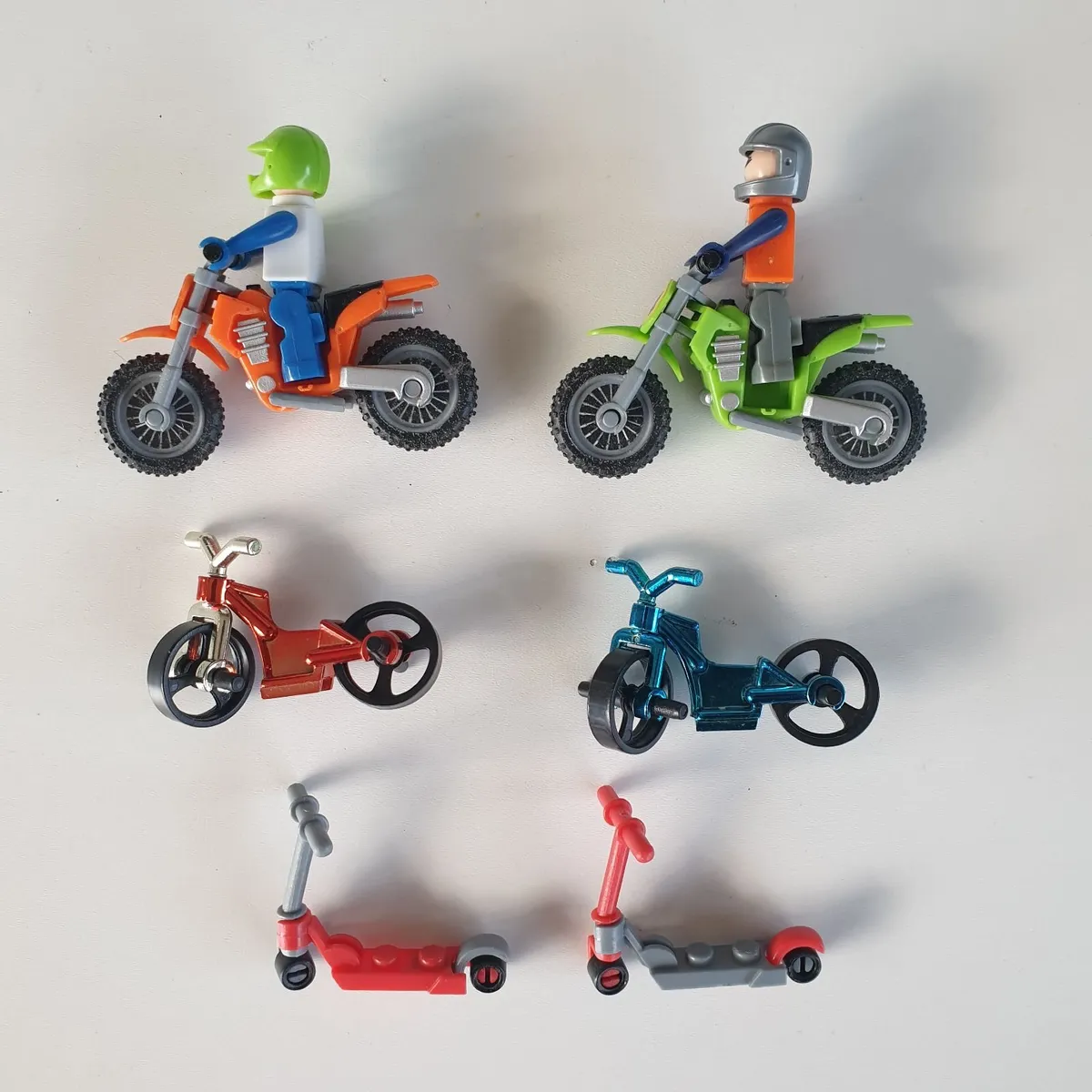 Lego minifigure bundle inc bikes skateboards - Image 3