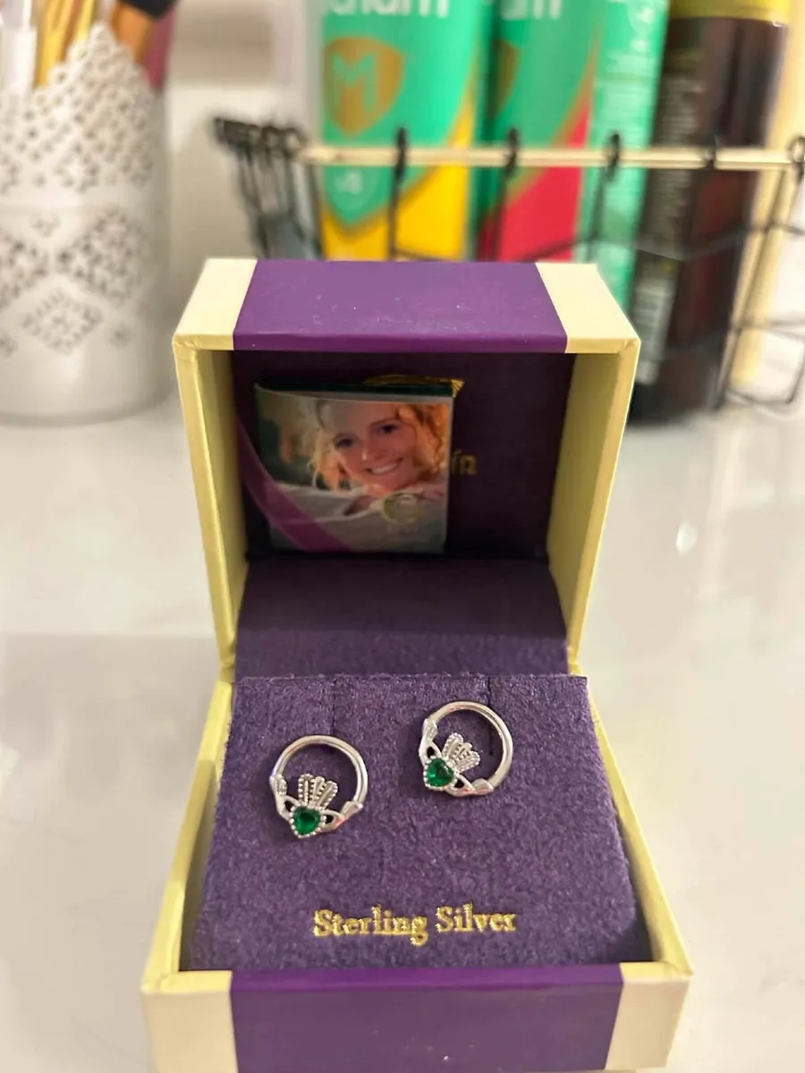 Earrings new and 2dresses - Image 1