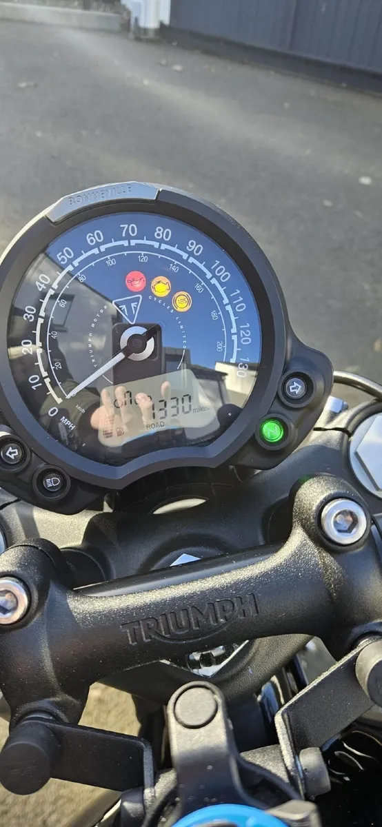 Triumph Bobber 2024 - Image 4